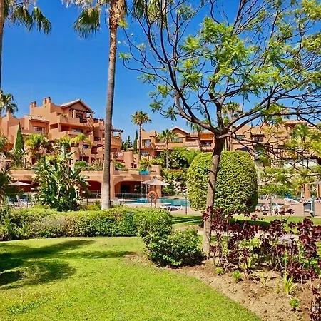 Seaview Penthouse In New Golden Mile Apartment Estepona